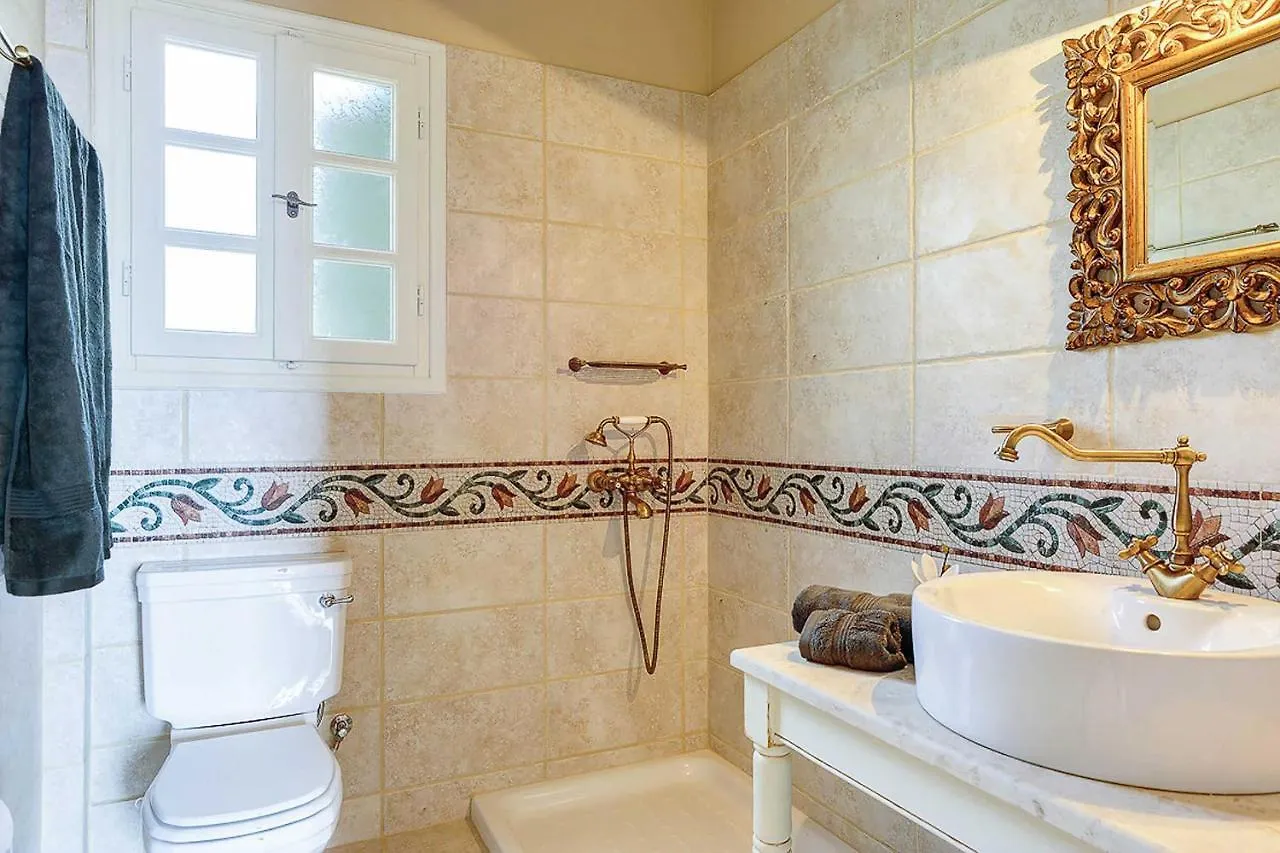 Villa Nikolas Antipata  0*, Antipata (Erisos)